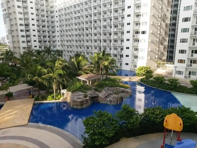 Shore Residences Moa View Apartment *